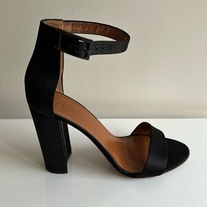 Aquatalia black satin size 9 heels